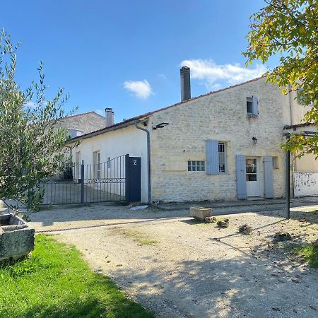 Domaine De La Laigne - Spa Asnieres-la-Giraud Екстер'єр фото