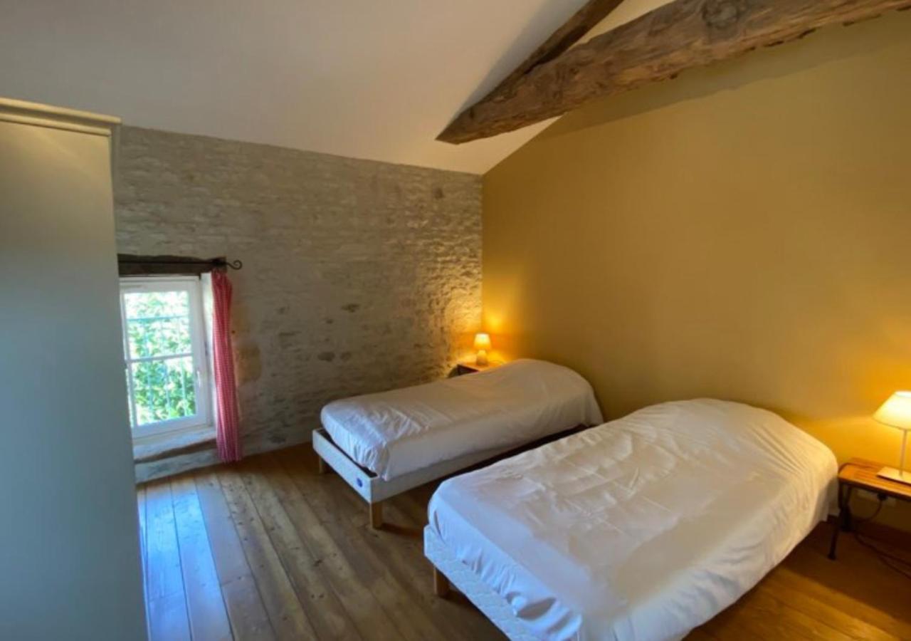 Domaine De La Laigne - Spa Asnieres-la-Giraud Екстер'єр фото