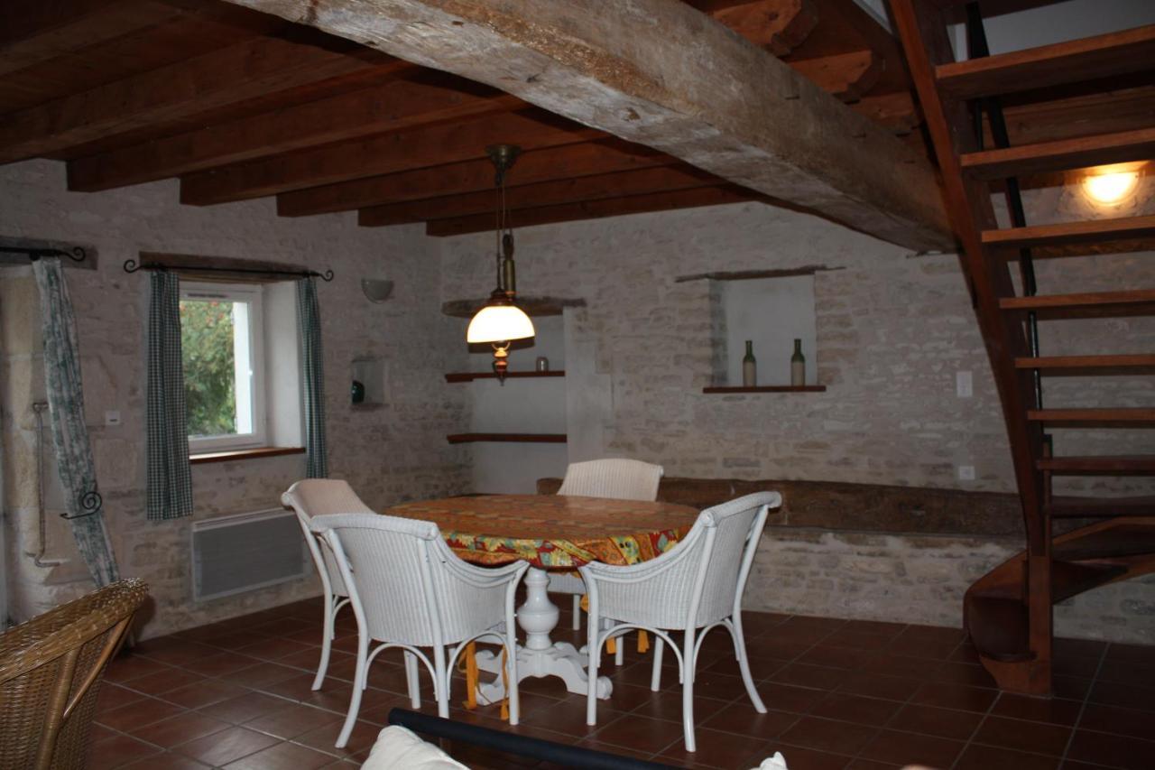 Domaine De La Laigne - Spa Asnieres-la-Giraud Екстер'єр фото